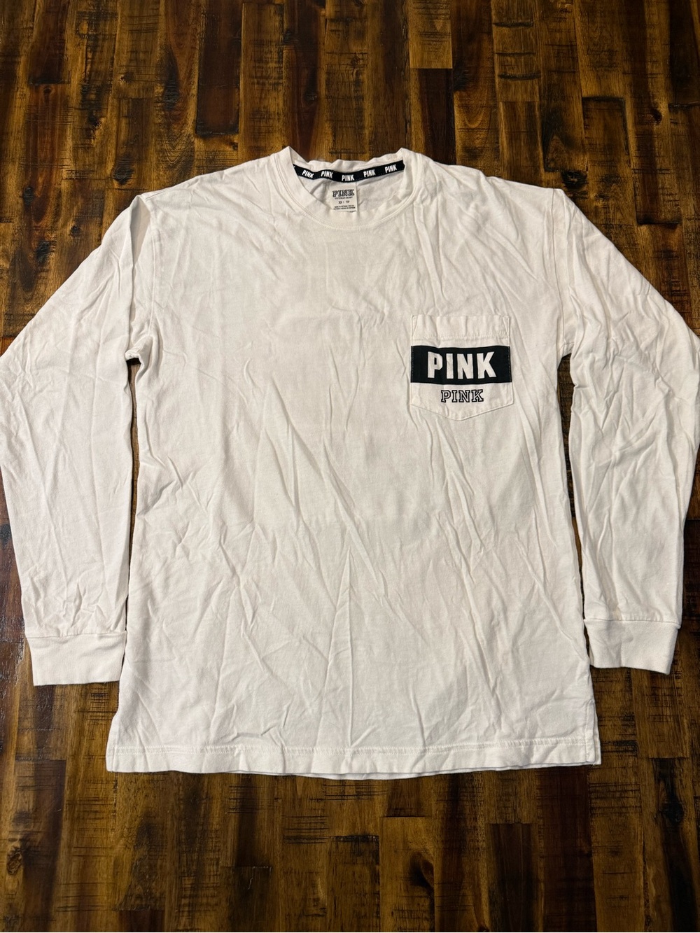 🍒 PINK by Victoria's Secret long sleeve white & black 100% cotton tee.